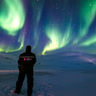 svalbard viewing northern lights overhead htgrtn